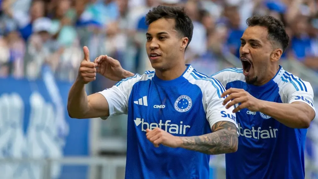 Kaio Jorge comemorando pelo Cruzeiro – Foto: Fernando Moreno/AGIF