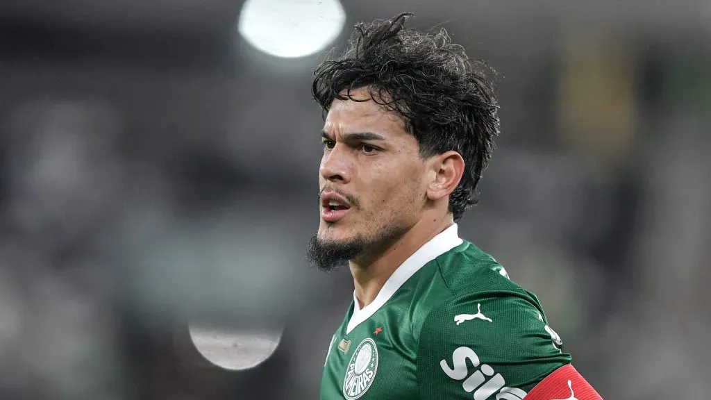 Gustavo Gómez, atleta do Alviverde. Foto: Thiago Ribeiro/AGIF.