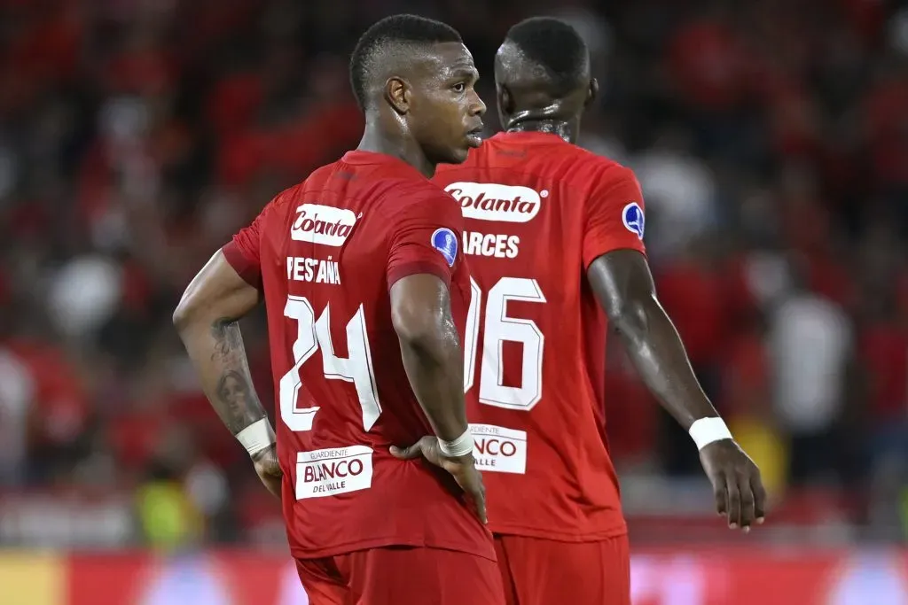 De acordo com imprensa colombiana, o Vasco estaria de olho em Pestaña, do Cali. Foto: Gabriel Aponte/Getty Images.