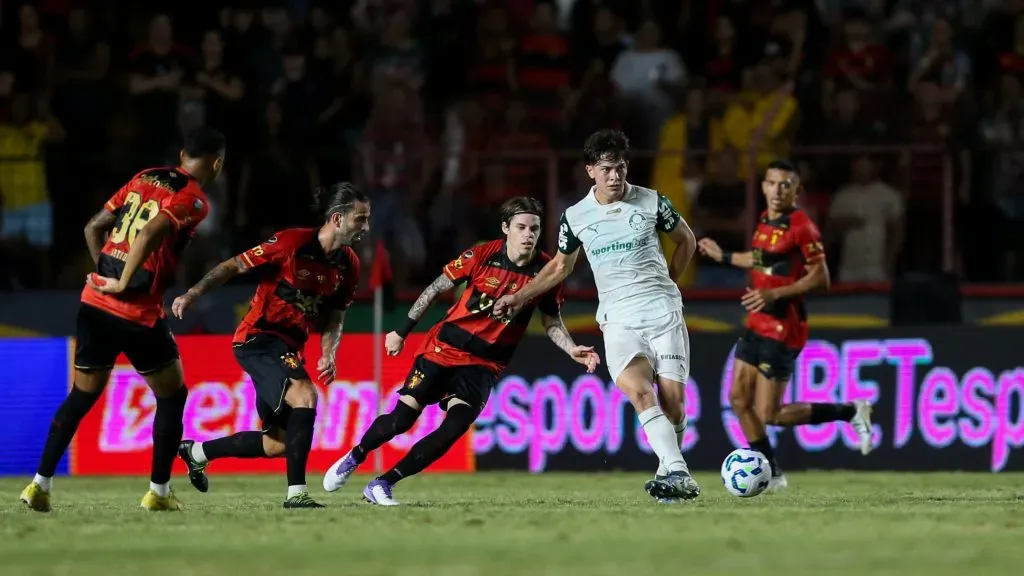 Palmeiras superou o Sport no turno do Brasileirão Betano. Foto: Marlon Costa/AGIF.