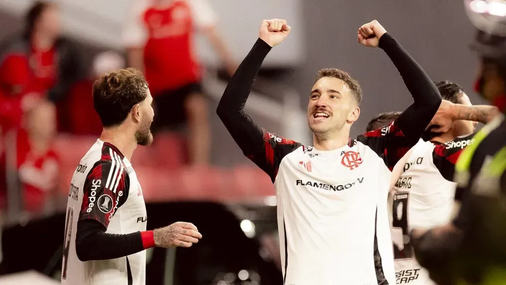 Léo Ortiz vem recebendo sondagens da Europa – Foto: Adriano Fontes/Flamengo