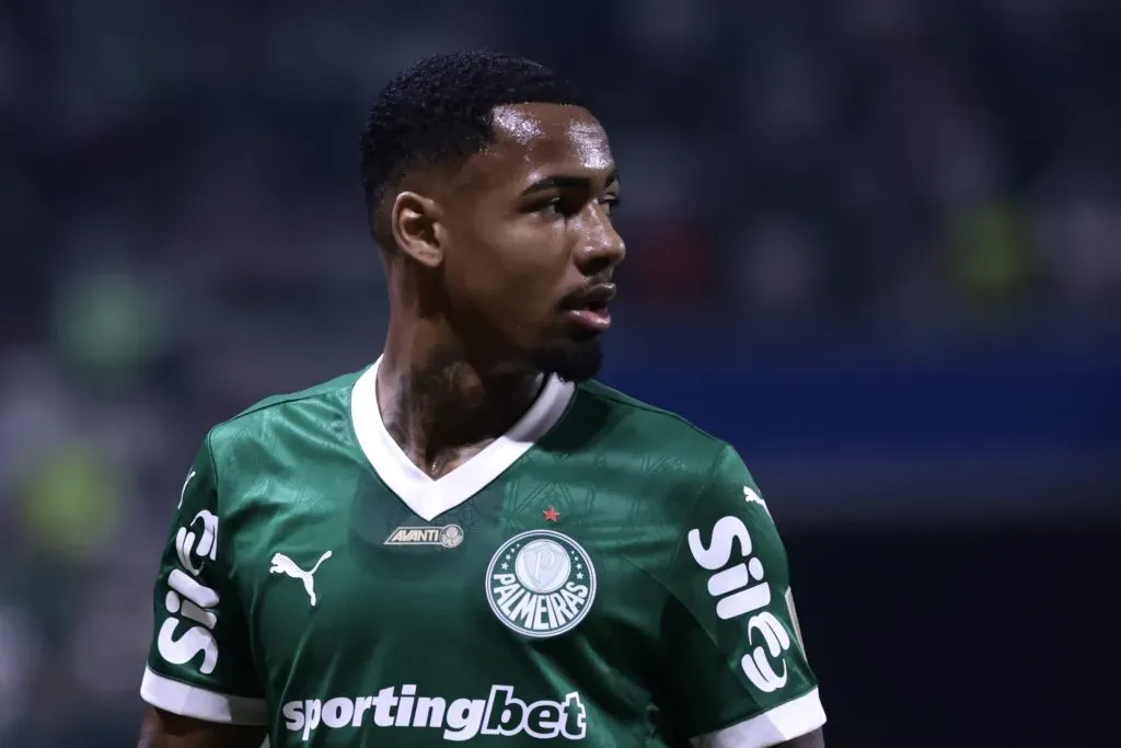 Allan foi testado como ‘camisa 8’ e experiência não surtiu efeito no Palmeiras – Foto: Marcello Zambrana/AGIF