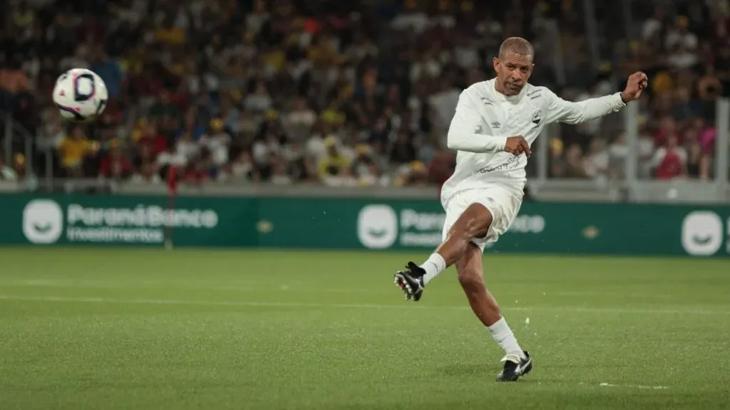 Djalminha, ex-jogador. Foto: Robson Mafra/AGIF.