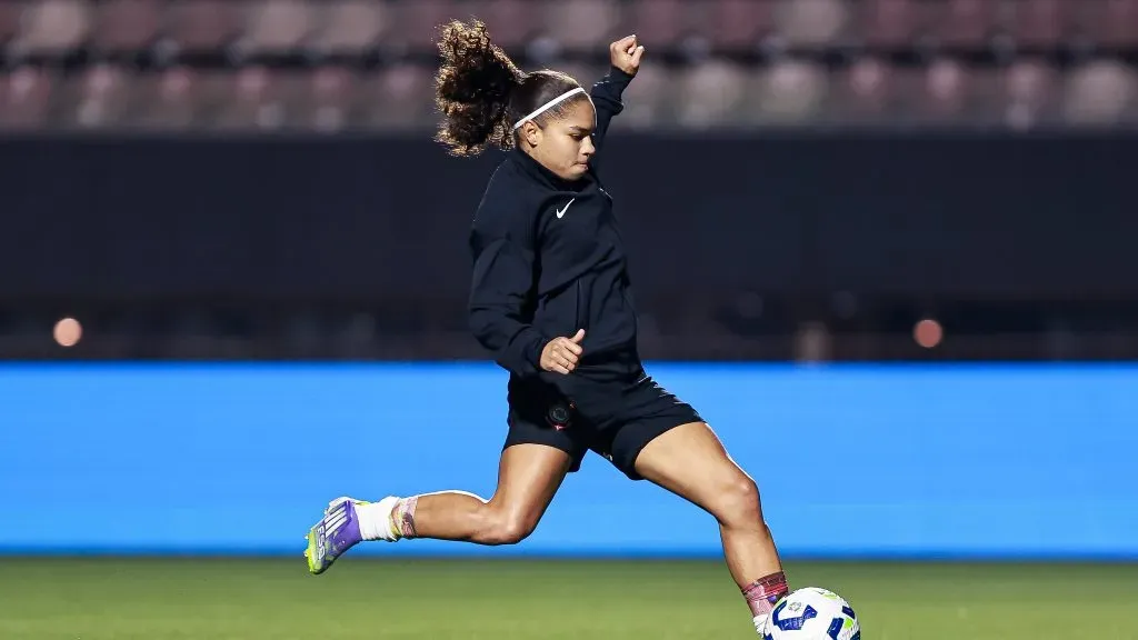 Jogadora do Corinthians antes de partida