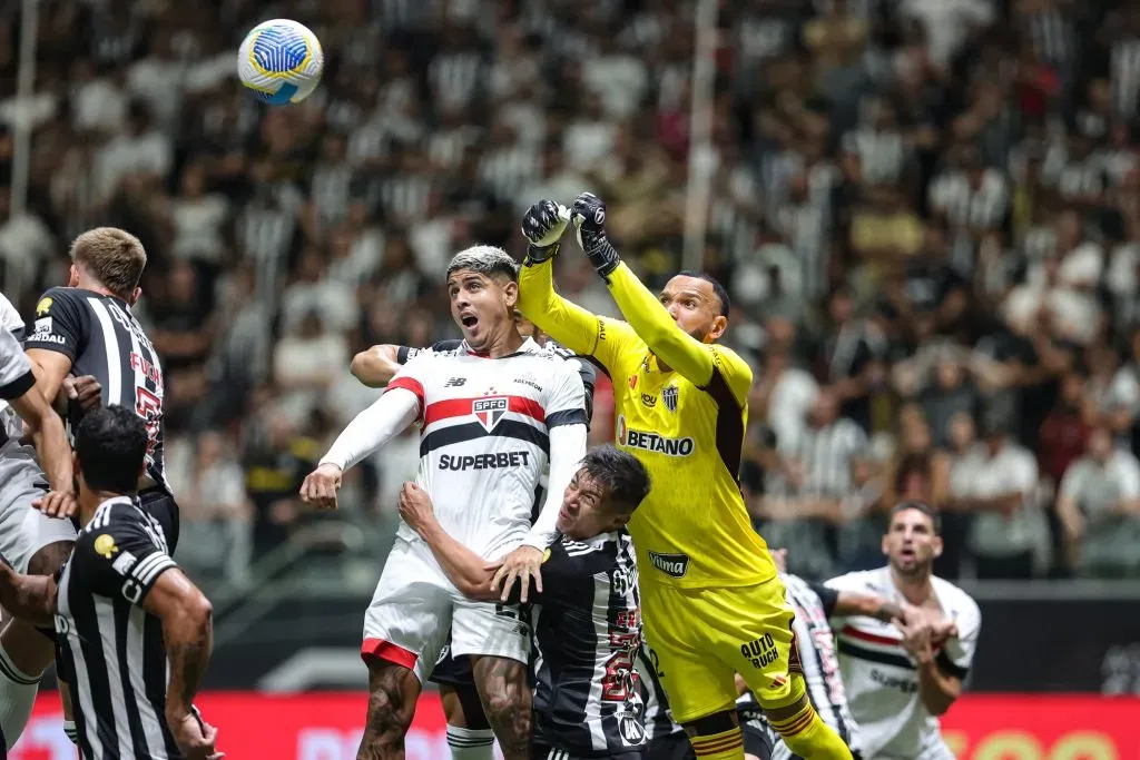 Everson goleiro do Atletico-MG durante partida contra o São Paulo no estádio Arena MRV – Foto: Gilson Lobo/AGIF