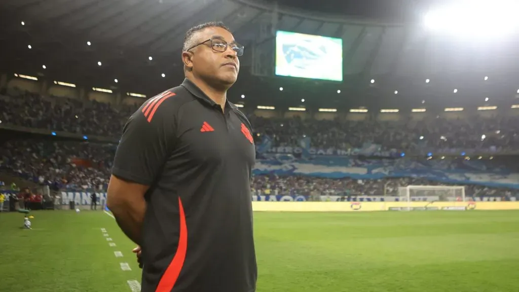 Roger Machado tem uma semana livre para treinar o Colorado antes do próximo duelo – Foto: Gilson Lobo/AGIF