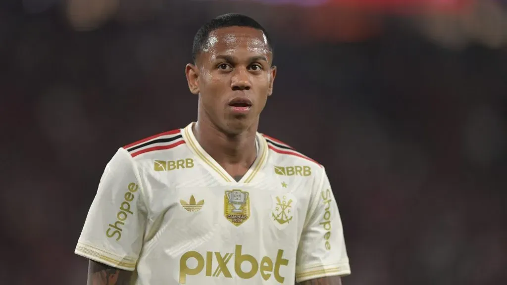Wallace Yan, jogador do Flamengo. Foto: Thiago Ribeiro/AGIF.