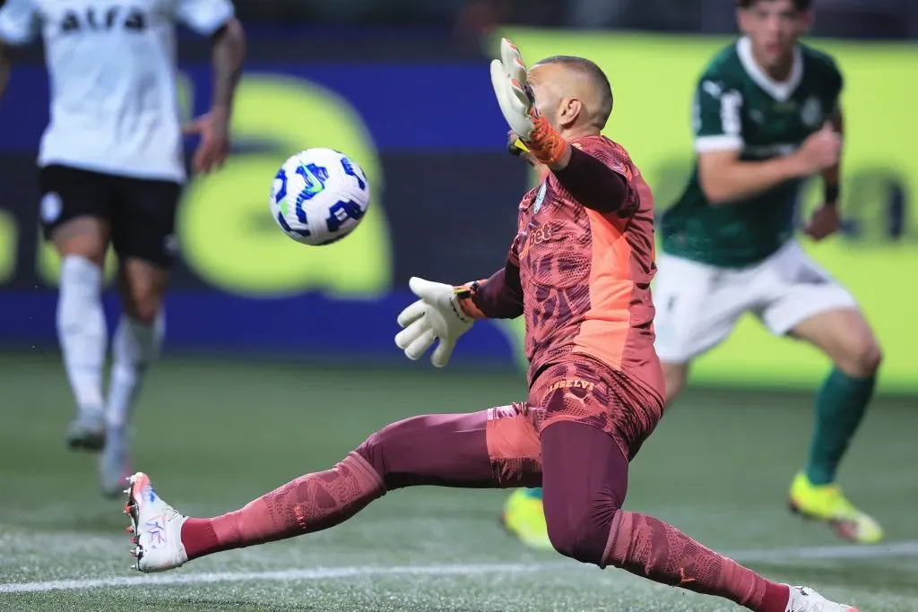 Weverton vem sendo soberano no Palmeiras quando o assunto é Libertadores Foto: Ettore Chiereguini/AGIF