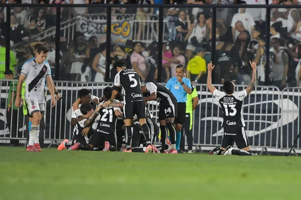 Corinthians venceu o Vasco pelo Brasileirão, mas também sofreu gols. Foto: Thiago Ribeiro/AGIF