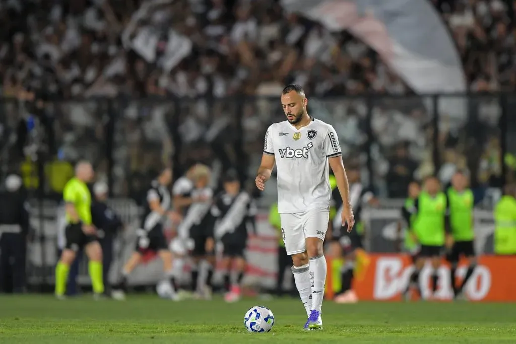 Arthur Cabral, jogador do Botafogo, durante partida contra o Vasco no estadio Sao Januario pelo campeonato Copa Do Brasil 2025. Foto: Thiago Ribeiro/AGIF