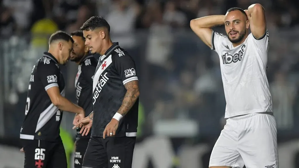 Arthur Cabral jogador do Botafogo durante partida contra o Vasco no estadio Sao Januario pelo campeonato Copa Do Brasil 2025. Foto: Thiago Ribeiro/AGIF