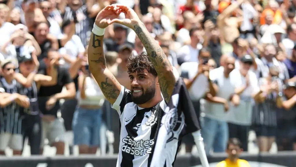 Yuri Alberto durante partida. Foto: Marco Miatelo/AGIF