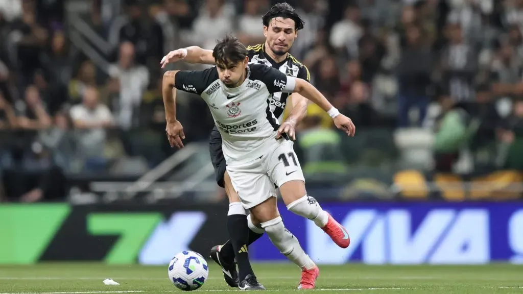 Romero em ação pelo Timão – Foto: Gilson Lobo/AGIF