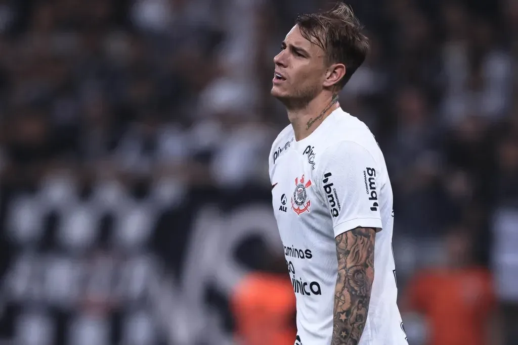 Róger Guedes em partida pelo Corinthians. Foto: Ettore Chiereguini/AGIF