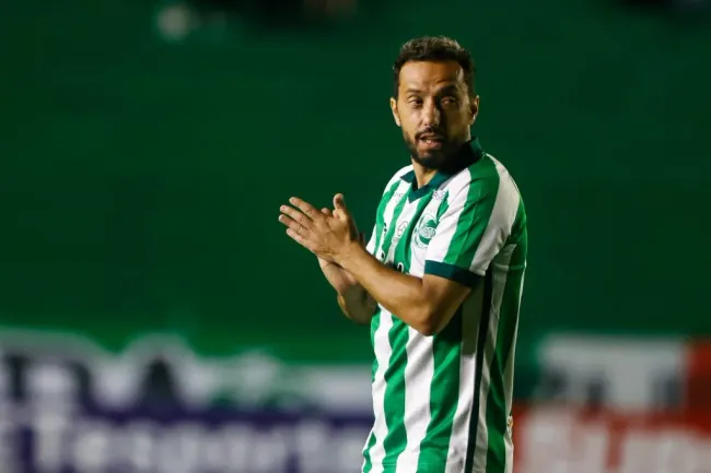 Nenê jogador do Juventude durante partida contra o Guarany de Bage no estadio Alfredo Jaconi pelo campeonato Gaucho 2025. Foto: Luiz Erbes/AGIF