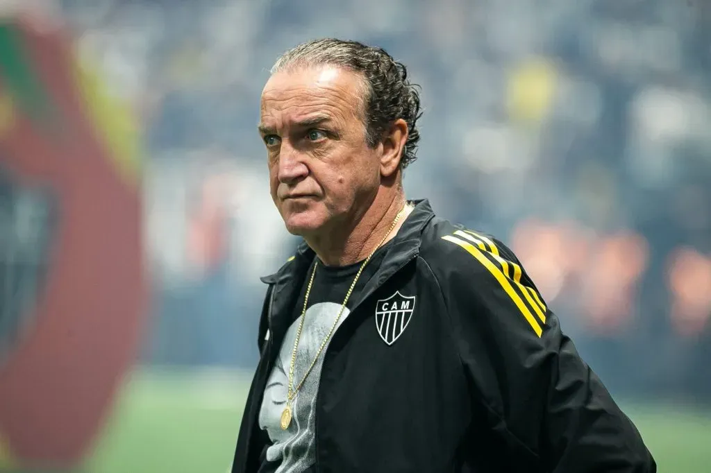 MG – BELO HORIZONTE – 27/08/2025 – COPA DO BRASIL 2025, ATLETICO-MG X CRUZEIRO – Cuca tecnico do Atletico-MG durante partida contra o Cruzeiro no estadio Arena MRV pelo campeonato Copa Do Brasil 2025. Foto: Fernando Moreno/AGIF