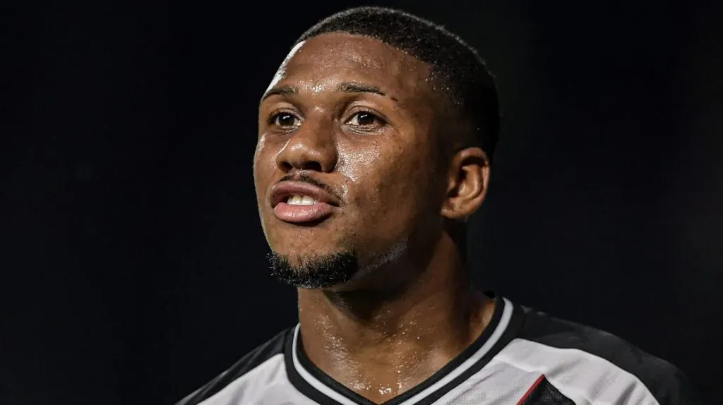 Vasco recusou proposta de empréstimo com opção de compra por Leandrinho.