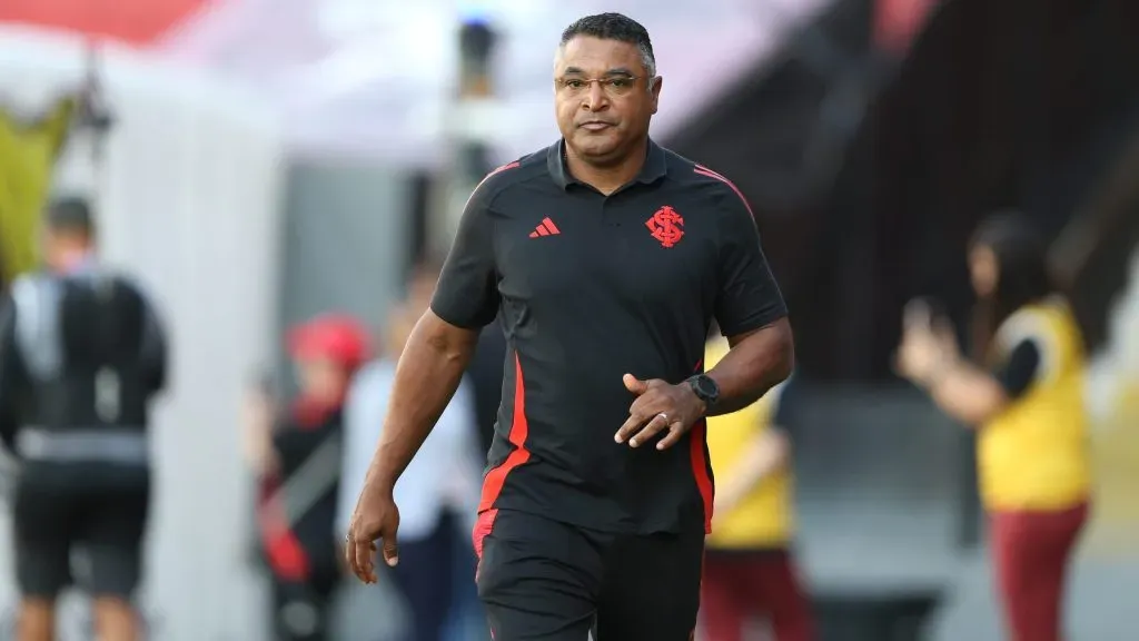 Roger Machado, técnico do Inter em ação
