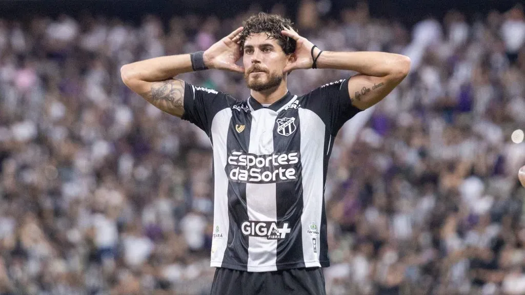 Pedro Raul, do Ceará. Foto: Lucas Emanuel/AGIF.