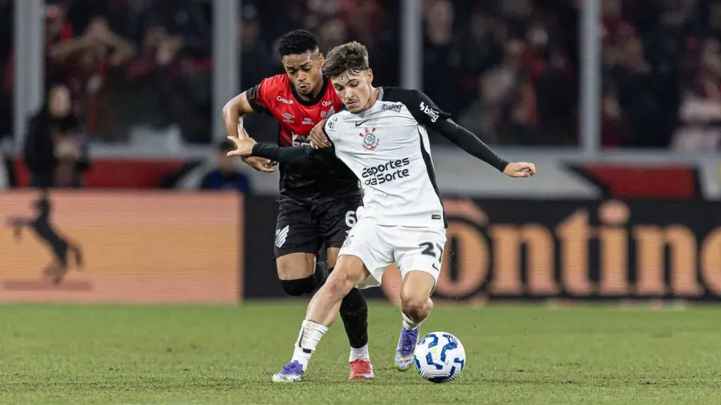 Breno Bidon durante Athletico-PR x Corinthians, pelo jogo de ida das quartas de final – Foto: Paulo De Tarso/AGIF