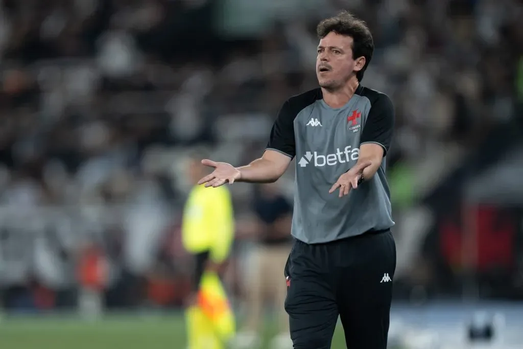 Fernando Diniz tecnico do Vasco durante partida contra o Botafogo no estadio Engenhao pelo campeonato Copa Do Brasil 2025. Foto: Jorge Rodrigues/AGIF