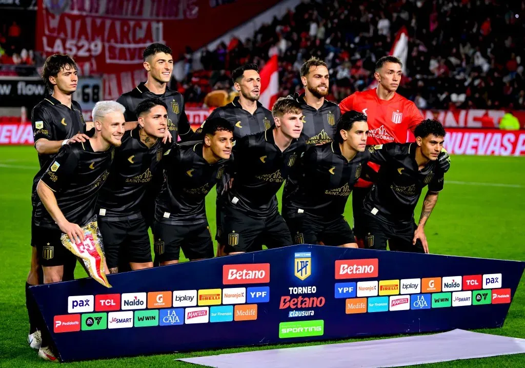 Jogadores do Estudiantes antes de partida diante do River Plate – (Photo by Marcelo Endelli/Getty Images)