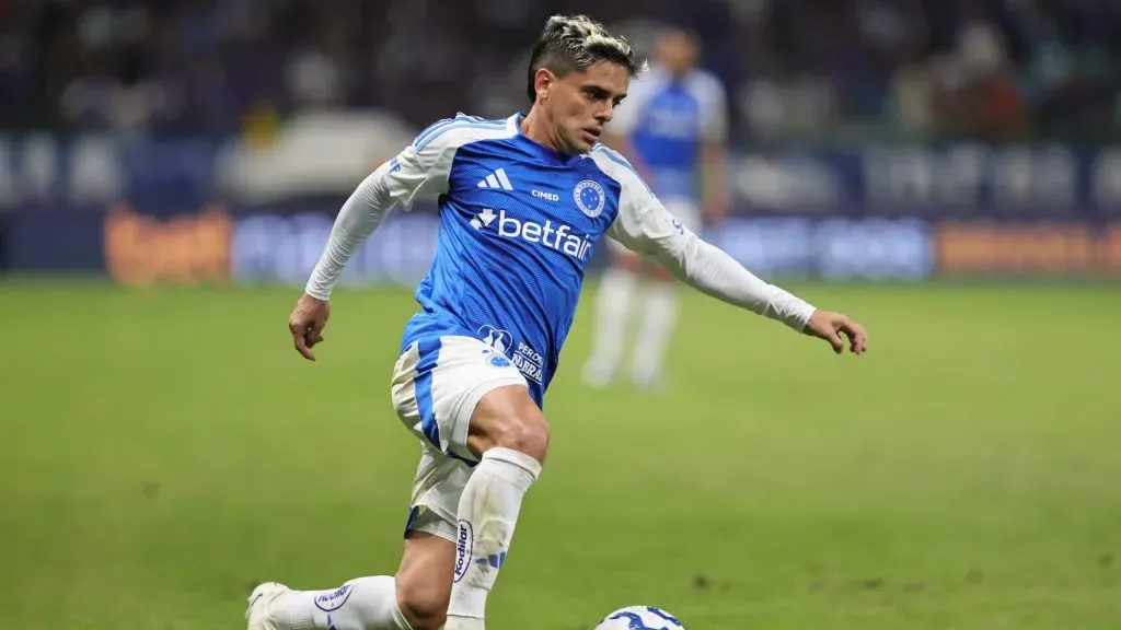 Fagner jogador do Cruzeiro durante partida contra o CRB no estadio Mineirao pelo campeonato Copa Do Brasil 2025. Foto: Gilson Lobo/AGIF