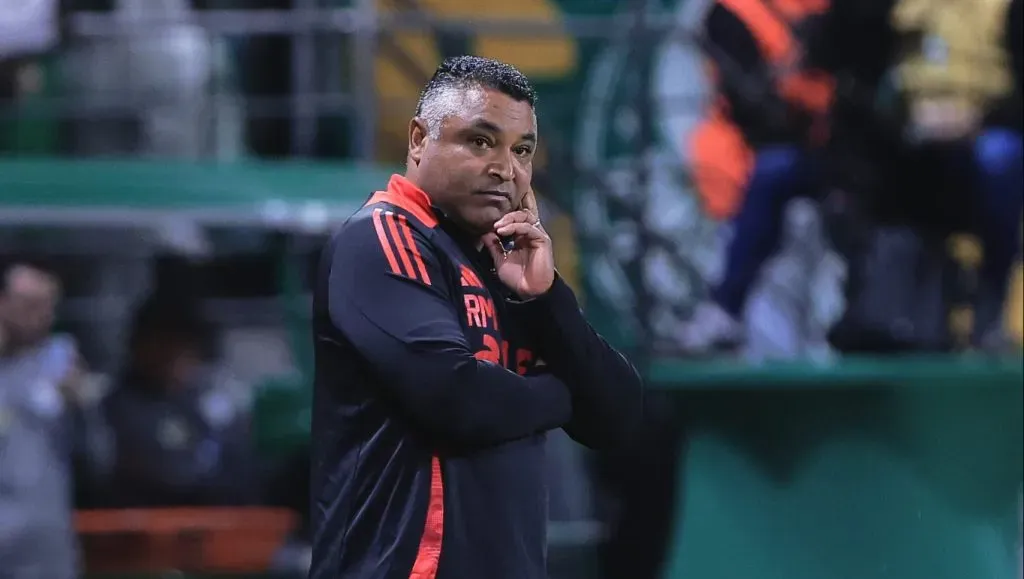 Roger Machado tecnico do Internacional durante partida contra o Palmeiras no estadio Arena Allianz Parque pelo campeonato Brasileiro A 2025. Foto: Ettore Chiereguini/AGIF