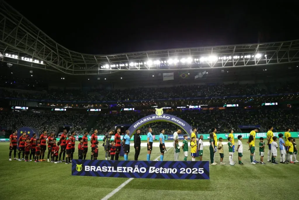 Jogadores do Palmeiras durante a partida contra o Sport no Allianz Parque em Sao Paulo (SP), pelo campeonato Brasileiro A 2025. Foto: Marlon Costa/AGIF