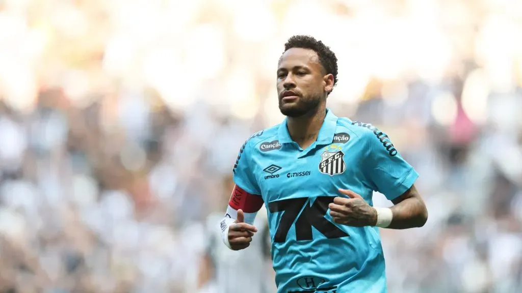 Neymar deve renovar com o Santos até 2026 Foto: Gilson Lobo/AGIF.