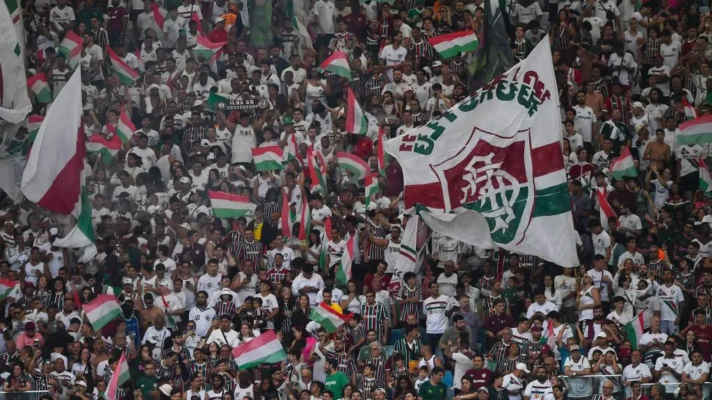 Torcida do Fluminense fazendo a festa. Foto: Thiago Ribeiro/AGIF.