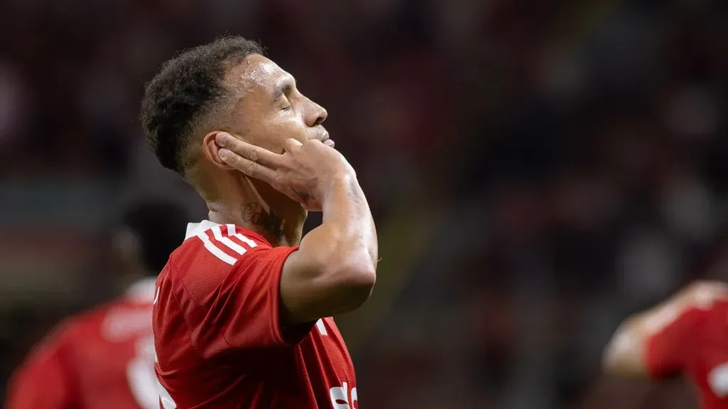 Alan Patrick comemorando pelo Inter em partida do Brasileirão – Foto: Maxi Franzoi/AGIF