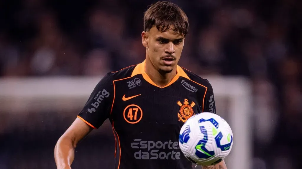 João Pedro Tchoca em ação pelo Timão – Foto: Agência Corinthians – Rodrigo Coca