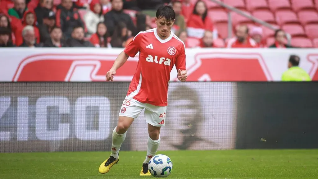 Bernabei pelo Internacional. Foto: Maxi Franzoi/AGIF