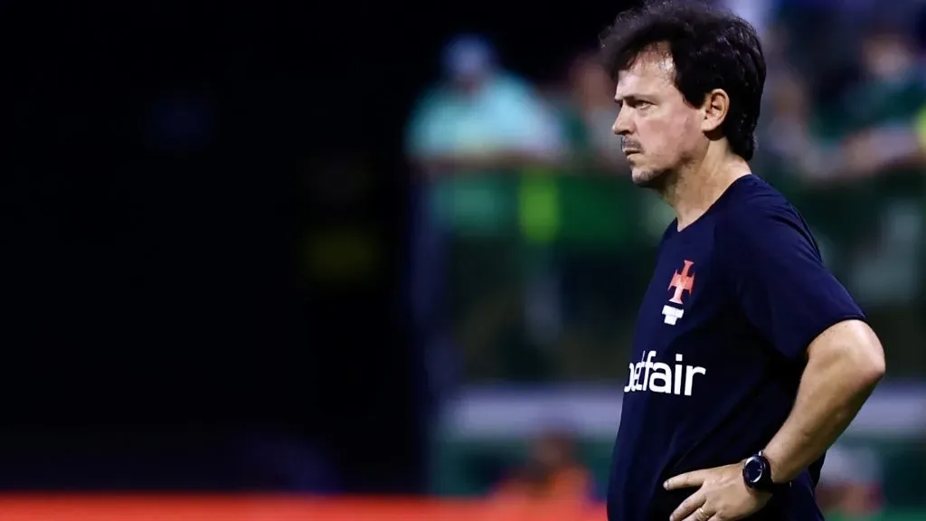 Fernando Diniz tecnico do Vasco durante partida contra o Palmeiras no estadio Arena Allianz Parque pelo campeonato Brasileiro A 2025. Foto: Marcello Zambrana/AGIF