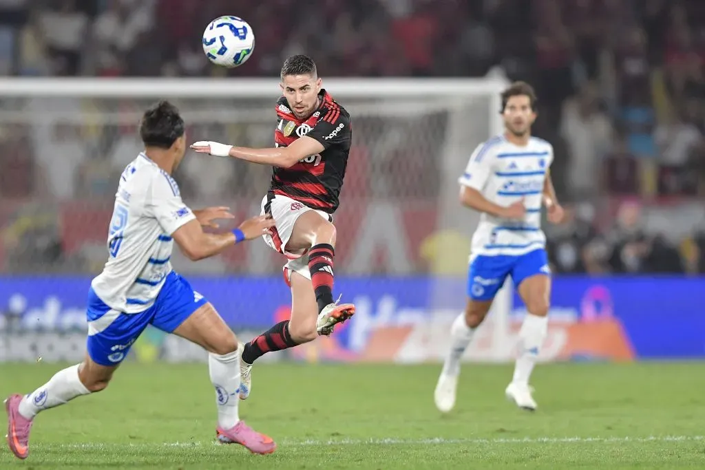 Flamengo não conseguiu furar bloqueio do Cruzeiro e ficou no empate por 0 a 0 no Maracanã – Foto: Thiago Ribeiro/AGIF