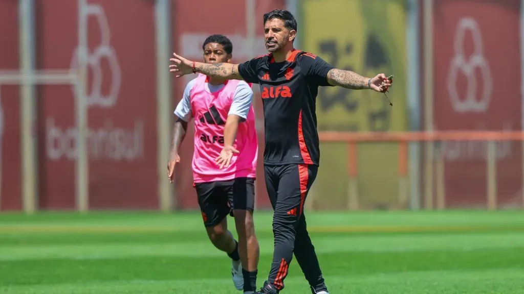 Emiliano Díaz, filho e auxiliar de Ramón, vai turbinar os trabalhos durante a Data FIFA