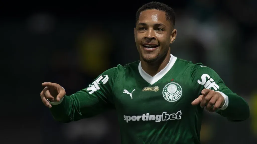 Vitor Roque é a esperança do Palmeiras contra o Juventude – Foto: Anderson Romão/AGIF