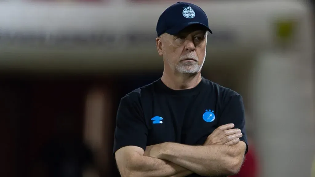 MANO MENEZES tecnico do Bragantino durante partida contra o Gremio no estadio Cicero De Souza Marques pelo campeonato Brasileiro A 2025. Foto: Joisel Amaral/AGIF