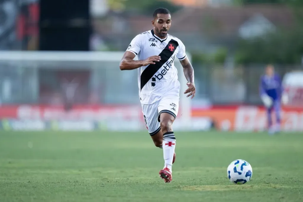 Paulo Henrique jogador do Vasco durante partida contra o Vitoria no estadio Sao Januario pelo campeonato Brasileiro A 2025. Foto: Jorge Rodrigues/AGIF