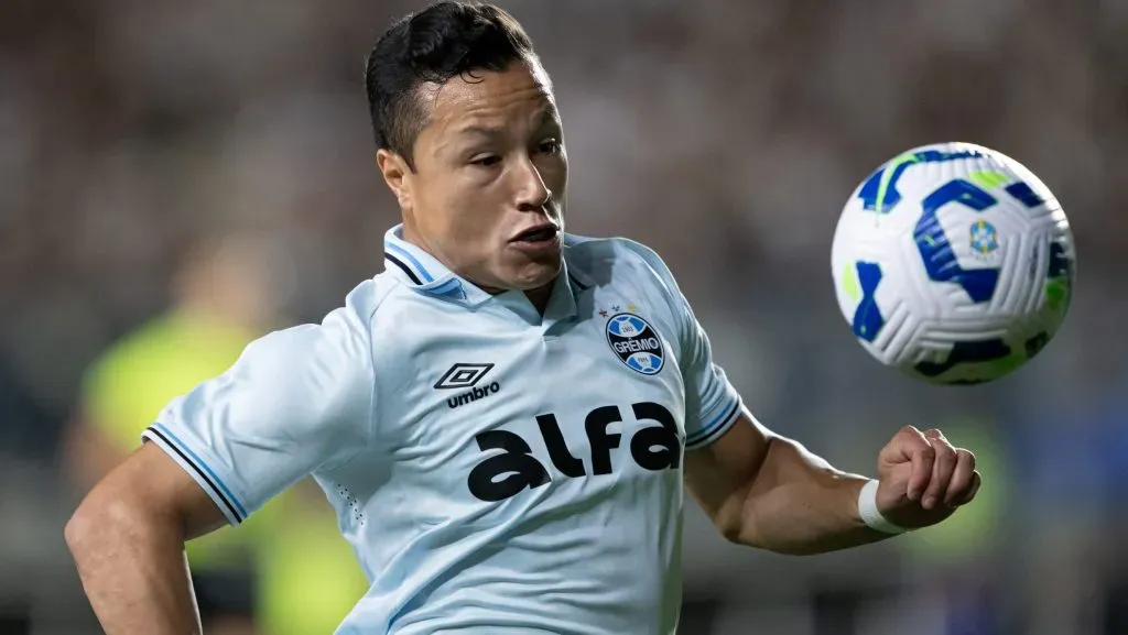 Marlon durante partida. Foto: Jorge Rodrigues/AGIF