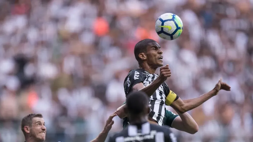 Leonardo Silva pelo Atlético. Foto: Pedro Vale/AGIF