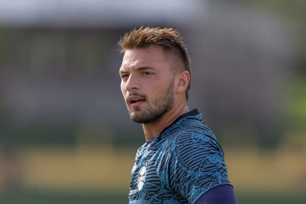 Grando vem tendo boa atuações e faz Grêmio ter cautela com retorno de Volpi. Foto: Liamara Polli/AGIF