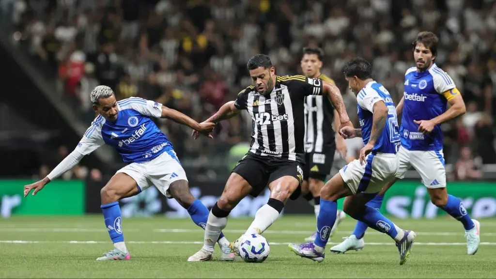 Último clássico pegou fogo no Mineirão. Foto: Gilson Lobo/AGIF