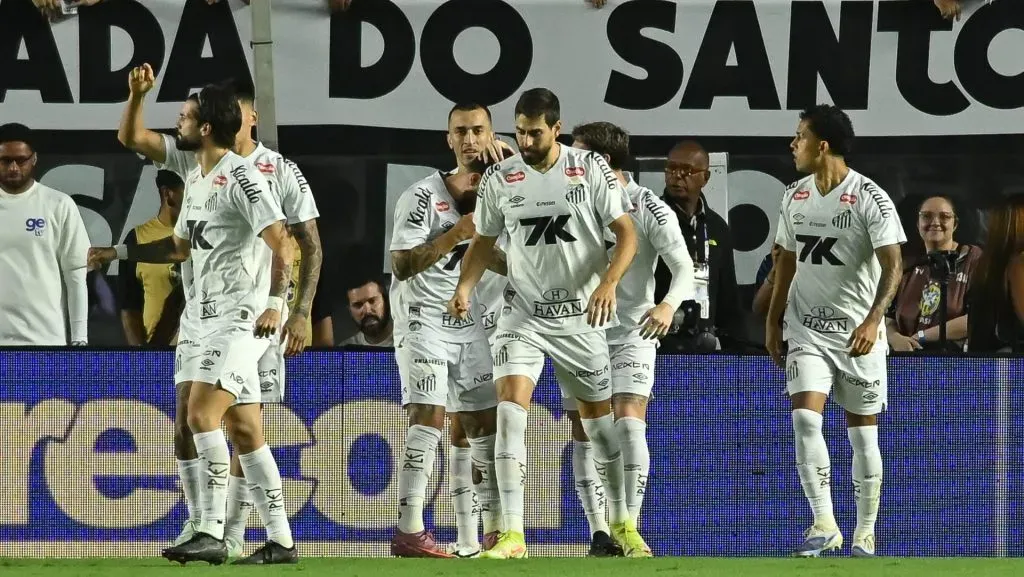 Santos x Corinthians - Foto: Jota Erre/AGIF.