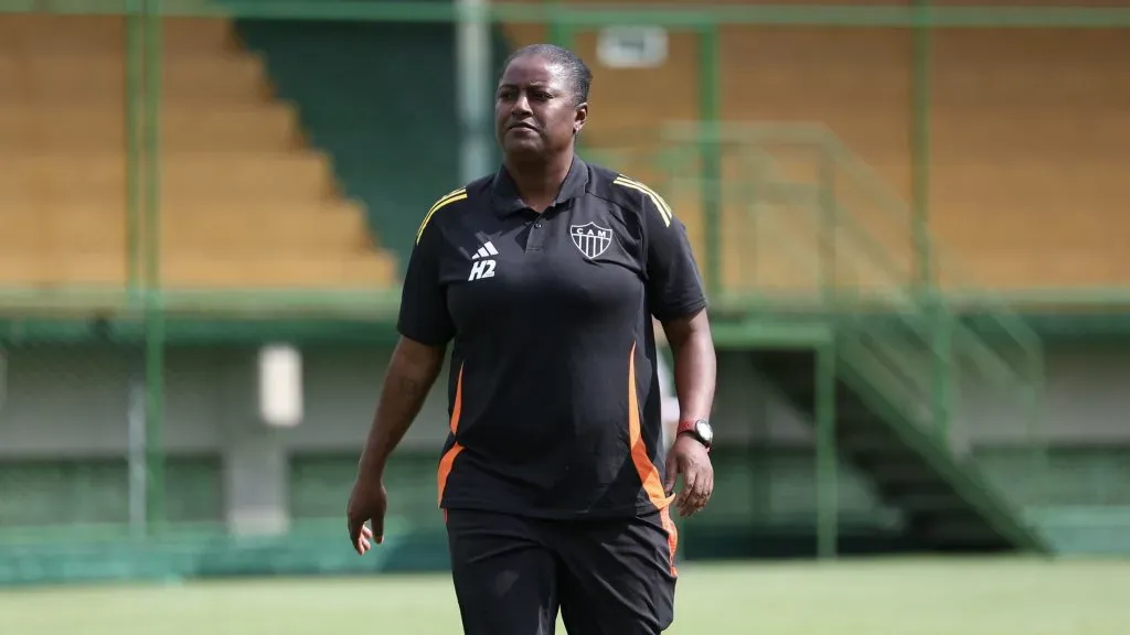 Fabiana Guedes treinadora do Atlético-MG Feminino