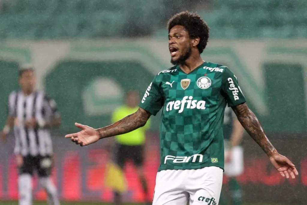 Luiz Adriano. Foto: Marcello Zambrana/AGIF