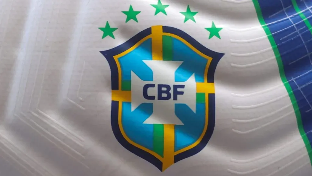 MG – BELO HORIZONTE – 14/09/2025 – BRASILEIRO A 2025, ATLETICO-MG X SANTOS – A bola do jogo com o simbolo da CBF vista antes da partida entre Atletico-MG e Santos no estadio Arena MRV pelo campeonato Brasileiro A 2025. Foto: Gilson Lobo/AGIF