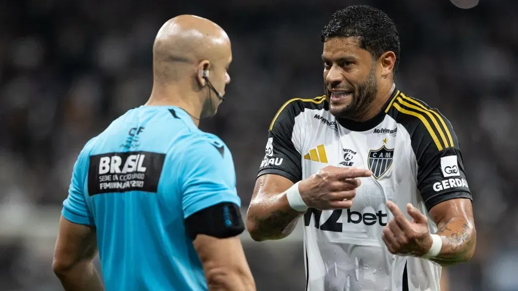 SP – SAO PAULO – 18/10/2025 – BRASILEIRO A 2025, CORINTHIANS X ATLETICO-MG – HULK jogador do Atletico-MG lamenta durante partida contra o Corinthians no estadio Arena Corinthians pelo campeonato Brasileiro A 2025. Foto: Joisel Amaral/AGIF