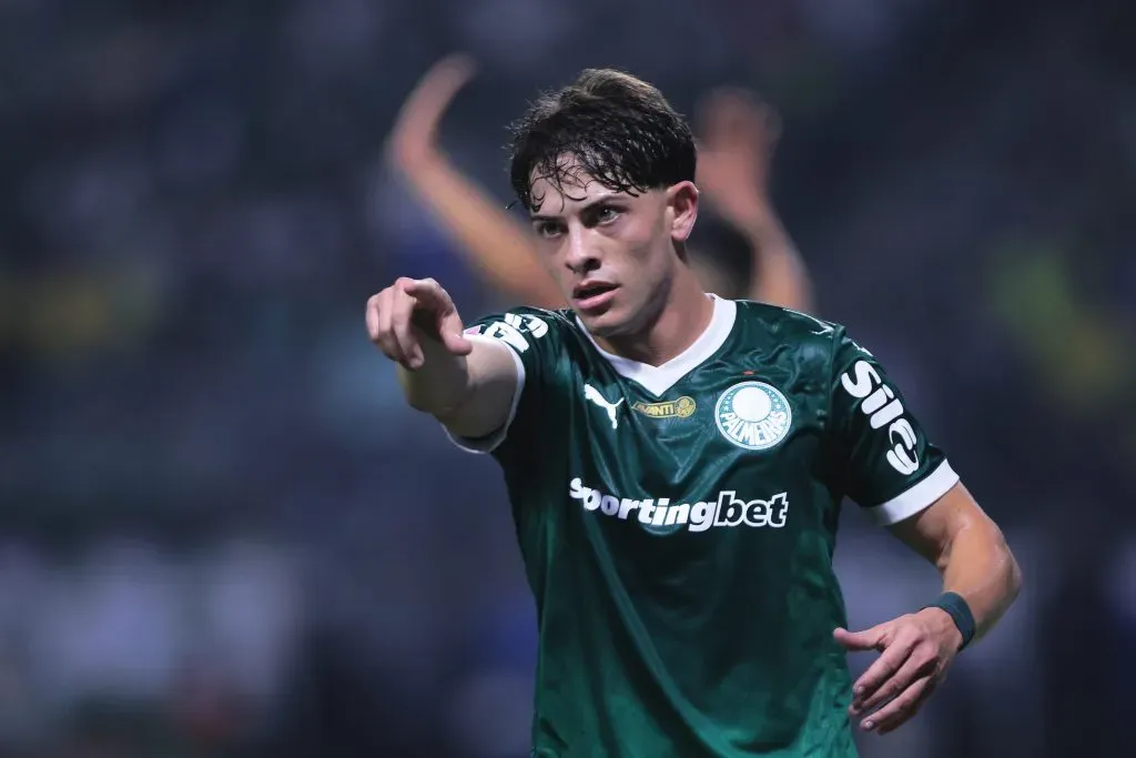 Agustin Giay jogador do Palmeiras durante partida contra o Juventude no estadio Arena Allianz Parque pelo campeonato Brasileiro A 2025. Foto: Ettore Chiereguini/AGIF